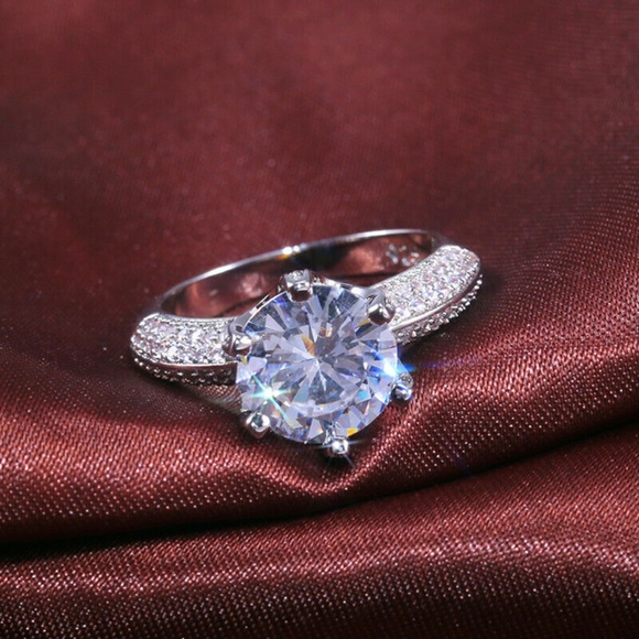 Gorgeous 925 Silver White Sapphire  Wedding Ring - Picture 2 of 7